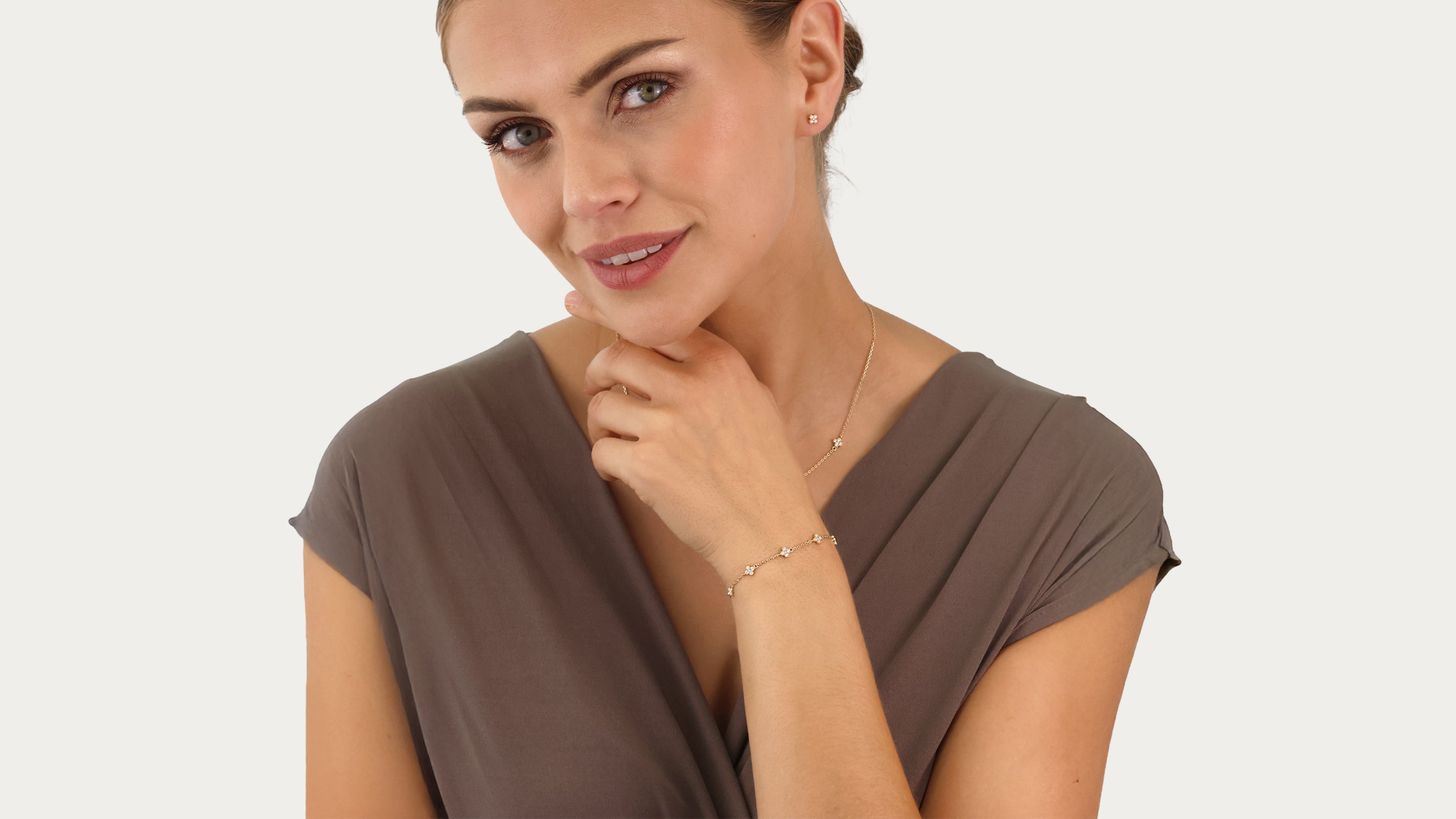 Armbänder aus 375 Echtgold mit Farbstein
