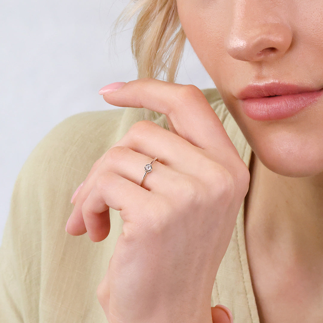 Delicate Touch Ring Mireva