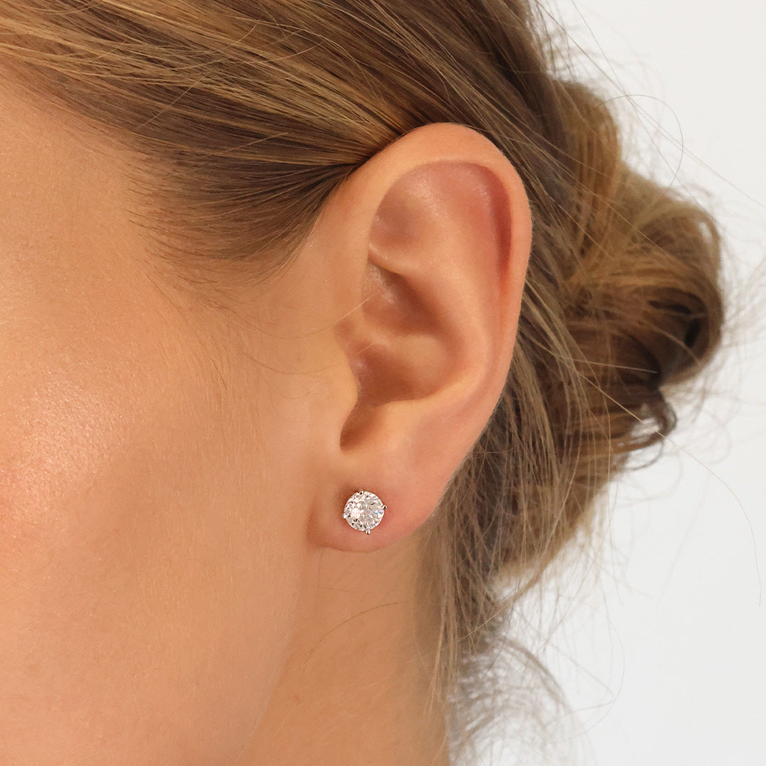 Classic Soliaire Ohrstecker Caelia