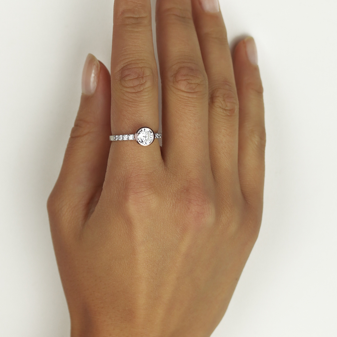 Classic Solitaire Ring Charming